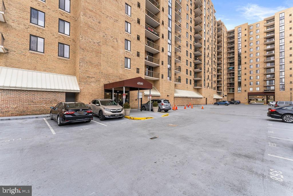 4500 S FOUR MILE RUN DR #1113, ARLINGTON, Virginia 22204, 2 Bedrooms Bedrooms, ,2 BathroomsBathrooms,Residential,For sale,4500 S FOUR MILE RUN DR #1113,VAAR2066926 MLS # VAAR2066926 4500 S FOUR MILE RUN DR #1113, ARLINGTON, Virginia 22204, 2 Bedrooms Bedrooms, ,2 BathroomsBathrooms,Residential,For sale,4500 S FOUR MILE RUN DR #1113,VAAR2066926 MLS # VAAR2066926