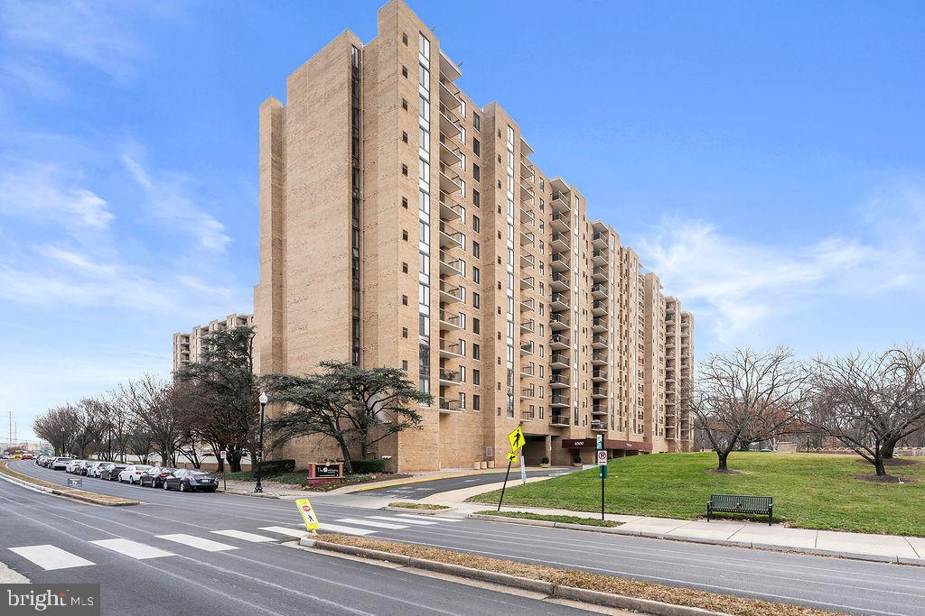 4500 S FOUR MILE RUN DR #1113, ARLINGTON, Virginia 22204, 2 Bedrooms Bedrooms, ,2 BathroomsBathrooms,Residential,For sale,4500 S FOUR MILE RUN DR #1113,VAAR2066926 MLS # VAAR2066926 4500 S FOUR MILE RUN DR #1113, ARLINGTON, Virginia 22204, 2 Bedrooms Bedrooms, ,2 BathroomsBathrooms,Residential,For sale,4500 S FOUR MILE RUN DR #1113,VAAR2066926 MLS # VAAR2066926