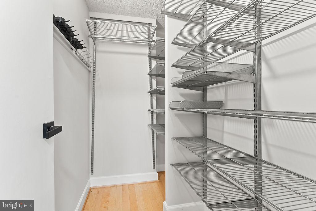 4500 S FOUR MILE RUN DR #1113, ARLINGTON, Virginia 22204, 2 Bedrooms Bedrooms, ,2 BathroomsBathrooms,Residential,For sale,4500 S FOUR MILE RUN DR #1113,VAAR2066926 MLS # VAAR2066926 4500 S FOUR MILE RUN DR #1113, ARLINGTON, Virginia 22204, 2 Bedrooms Bedrooms, ,2 BathroomsBathrooms,Residential,For sale,4500 S FOUR MILE RUN DR #1113,VAAR2066926 MLS # VAAR2066926