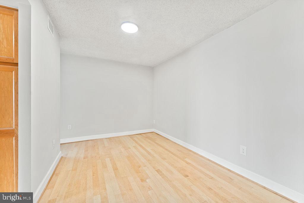 4500 S FOUR MILE RUN DR #1113, ARLINGTON, Virginia 22204, 2 Bedrooms Bedrooms, ,2 BathroomsBathrooms,Residential,For sale,4500 S FOUR MILE RUN DR #1113,VAAR2066926 MLS # VAAR2066926 4500 S FOUR MILE RUN DR #1113, ARLINGTON, Virginia 22204, 2 Bedrooms Bedrooms, ,2 BathroomsBathrooms,Residential,For sale,4500 S FOUR MILE RUN DR #1113,VAAR2066926 MLS # VAAR2066926