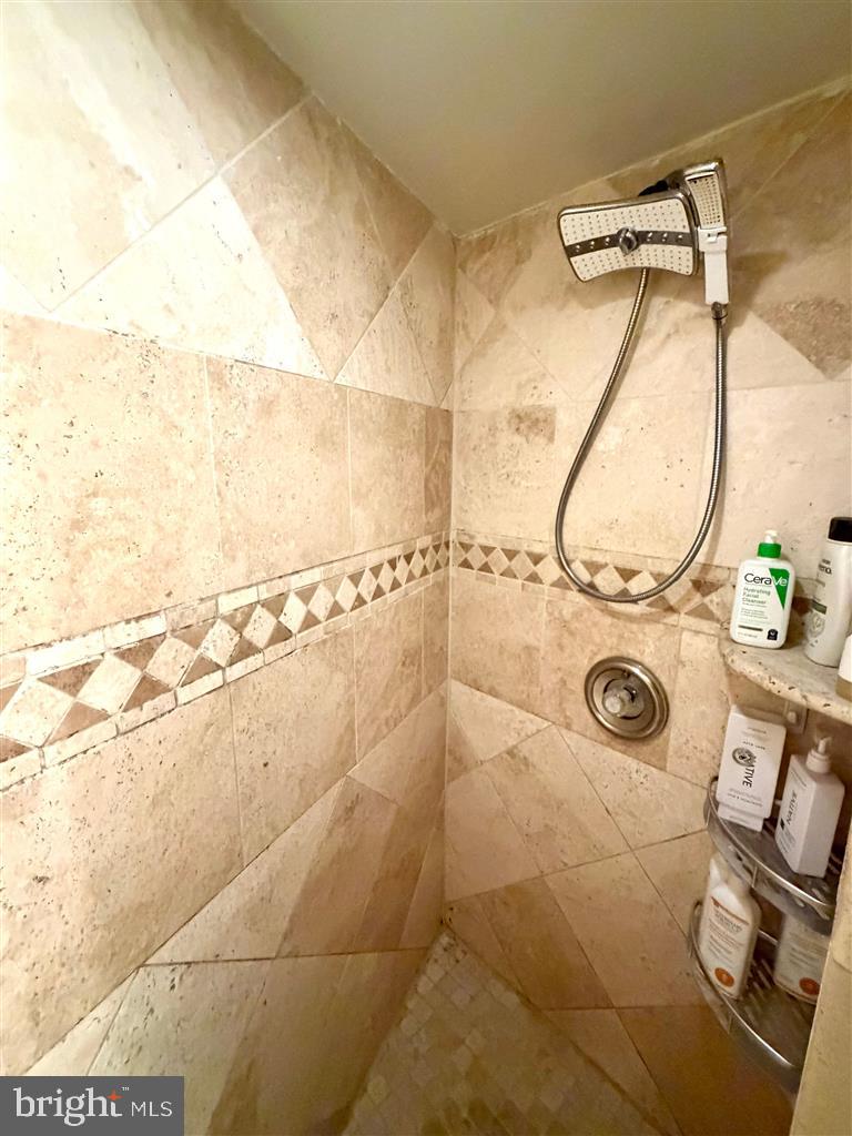 521 FLORIDA AVE NW #1, WASHINGTON, District Of Columbia 20001, 2 Bedrooms Bedrooms, ,2 BathroomsBathrooms,Residential,For sale,521 FLORIDA AVE NW #1,DCDC2235076 MLS # DCDC2235076