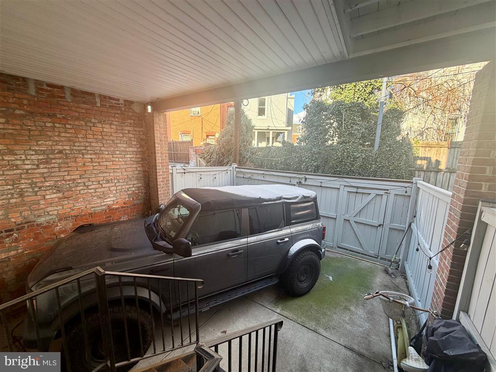 521 FLORIDA AVE NW #1, WASHINGTON, District Of Columbia 20001, 2 Bedrooms Bedrooms, ,2 BathroomsBathrooms,Residential,For sale,521 FLORIDA AVE NW #1,DCDC2235076 MLS # DCDC2235076