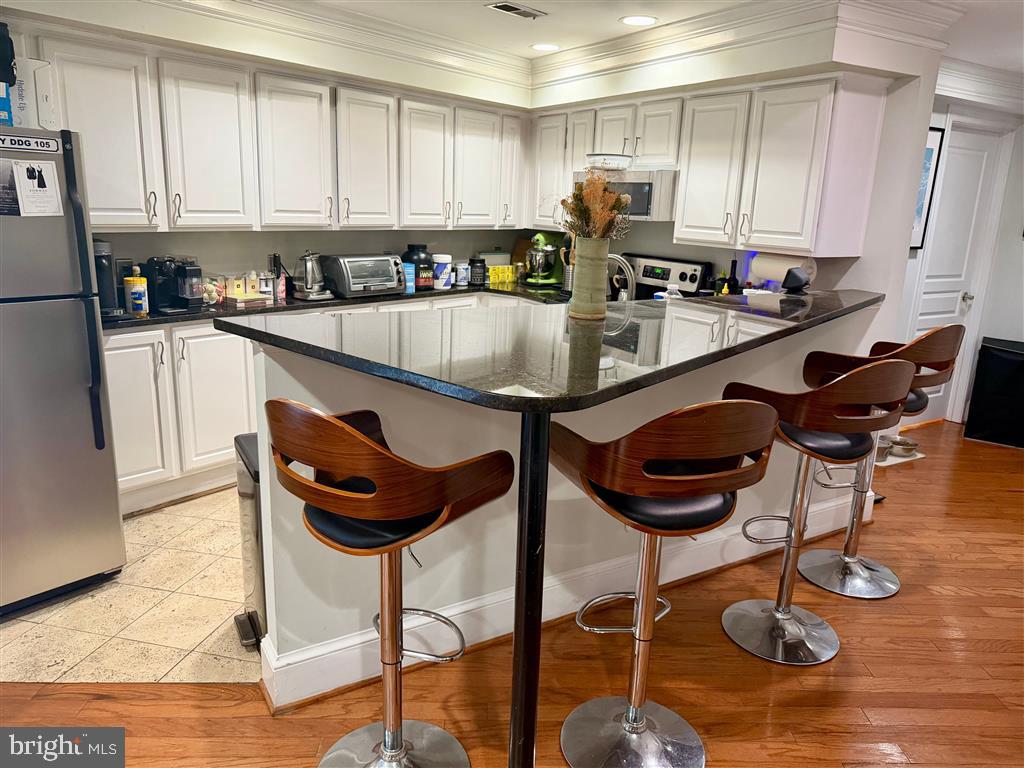 521 FLORIDA AVE NW #1, WASHINGTON, District Of Columbia 20001, 2 Bedrooms Bedrooms, ,2 BathroomsBathrooms,Residential,For sale,521 FLORIDA AVE NW #1,DCDC2235076 MLS # DCDC2235076