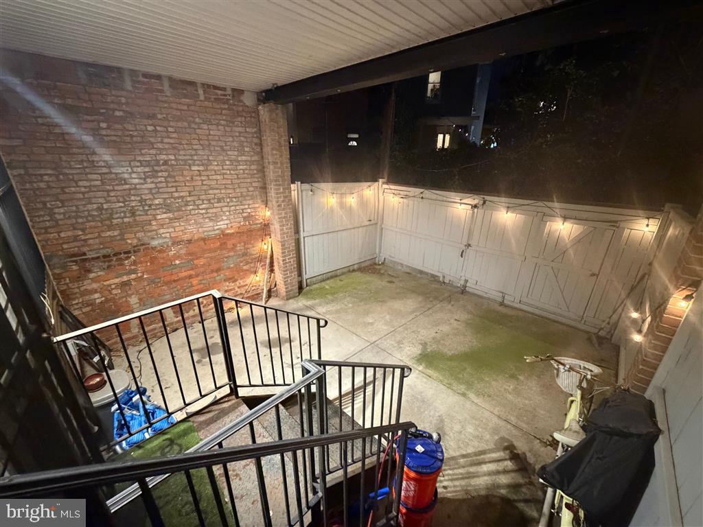 521 FLORIDA AVE NW #1, WASHINGTON, District Of Columbia 20001, 2 Bedrooms Bedrooms, ,2 BathroomsBathrooms,Residential,For sale,521 FLORIDA AVE NW #1,DCDC2235076 MLS # DCDC2235076