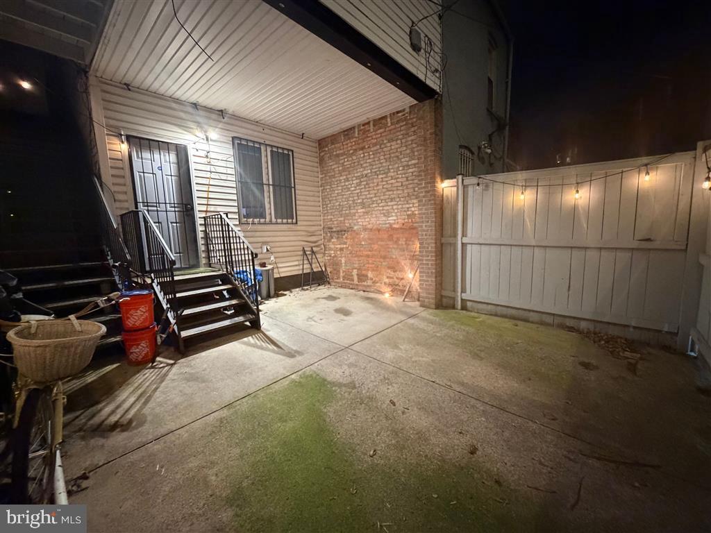 521 FLORIDA AVE NW #1, WASHINGTON, District Of Columbia 20001, 2 Bedrooms Bedrooms, ,2 BathroomsBathrooms,Residential,For sale,521 FLORIDA AVE NW #1,DCDC2235076 MLS # DCDC2235076