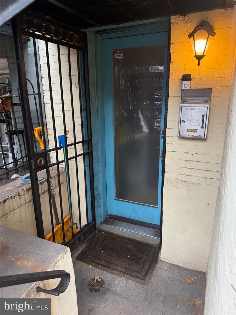 521 FLORIDA AVE NW #1, WASHINGTON, District Of Columbia 20001, 2 Bedrooms Bedrooms, ,2 BathroomsBathrooms,Residential,For sale,521 FLORIDA AVE NW #1,DCDC2235076 MLS # DCDC2235076