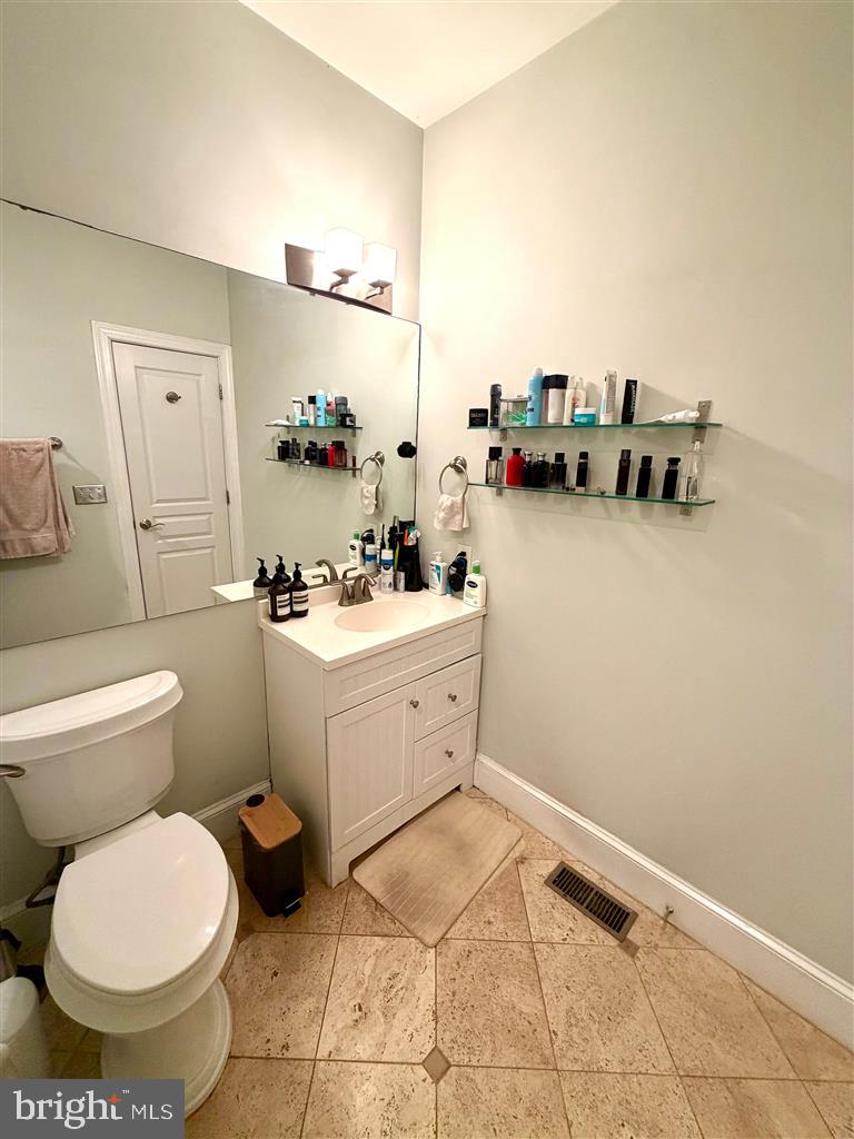 521 FLORIDA AVE NW #1, WASHINGTON, District Of Columbia 20001, 2 Bedrooms Bedrooms, ,2 BathroomsBathrooms,Residential,For sale,521 FLORIDA AVE NW #1,DCDC2235076 MLS # DCDC2235076