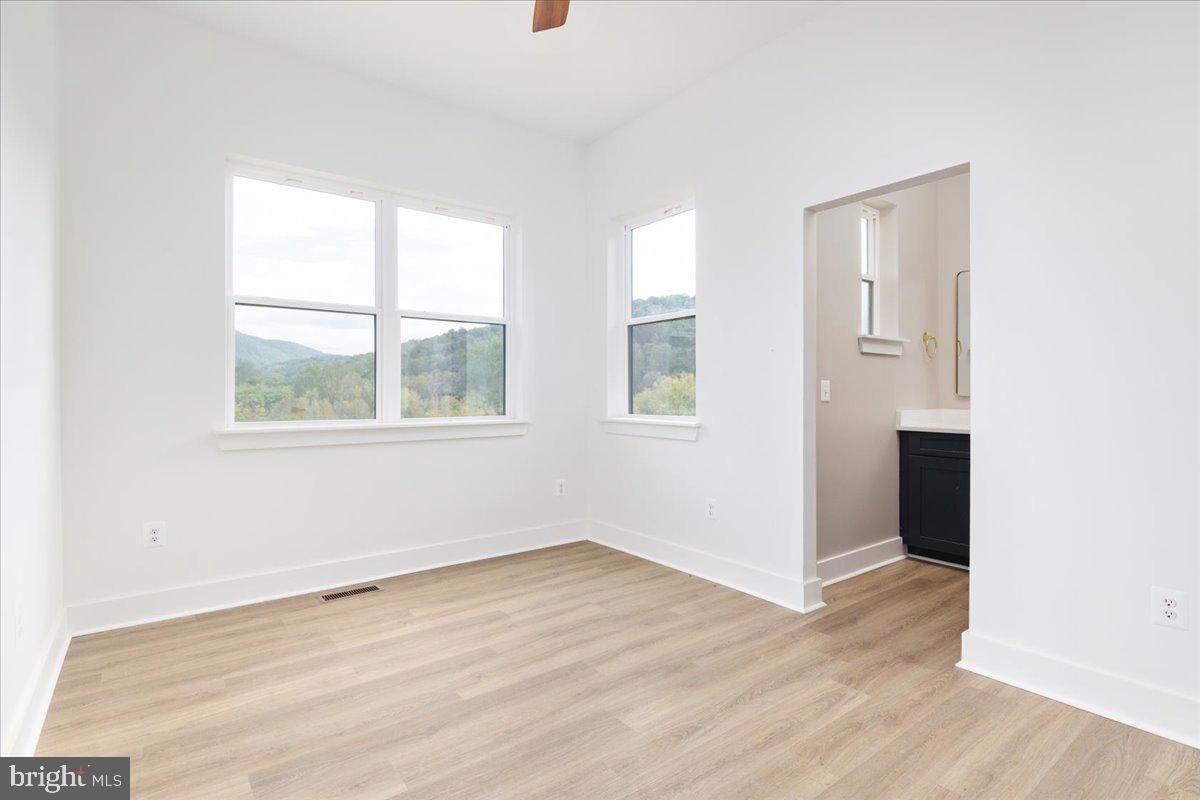 21 MOCKINGBIRD LN, LURAY, Virginia 22835, 6 Bedrooms Bedrooms, ,3 BathroomsBathrooms,Residential,For sale,21 MOCKINGBIRD LN,VAPA2005726 MLS # VAPA2005726