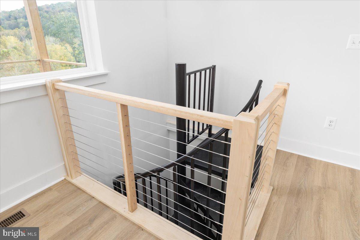 21 MOCKINGBIRD LN, LURAY, Virginia 22835, 6 Bedrooms Bedrooms, ,3 BathroomsBathrooms,Residential,For sale,21 MOCKINGBIRD LN,VAPA2005726 MLS # VAPA2005726