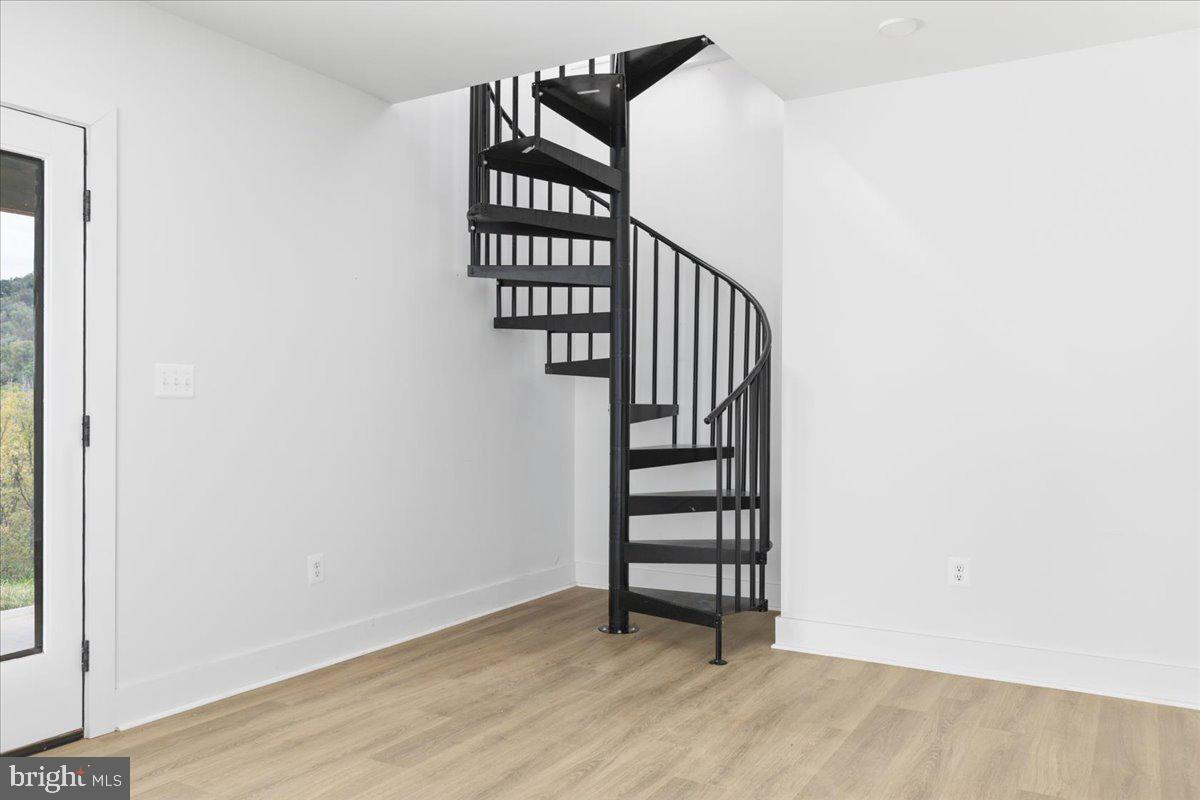 21 MOCKINGBIRD LN, LURAY, Virginia 22835, 6 Bedrooms Bedrooms, ,3 BathroomsBathrooms,Residential,For sale,21 MOCKINGBIRD LN,VAPA2005726 MLS # VAPA2005726