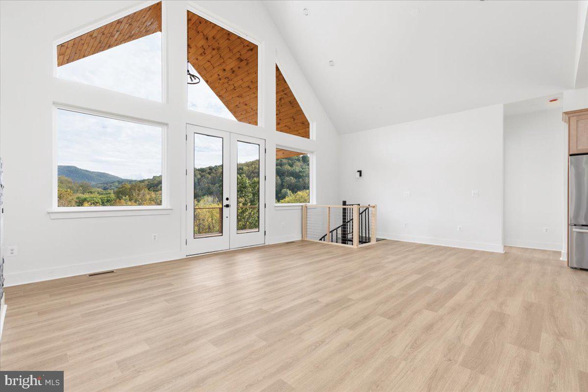 21 MOCKINGBIRD LN, LURAY, Virginia 22835, 6 Bedrooms Bedrooms, ,3 BathroomsBathrooms,Residential,For sale,21 MOCKINGBIRD LN,VAPA2005726 MLS # VAPA2005726