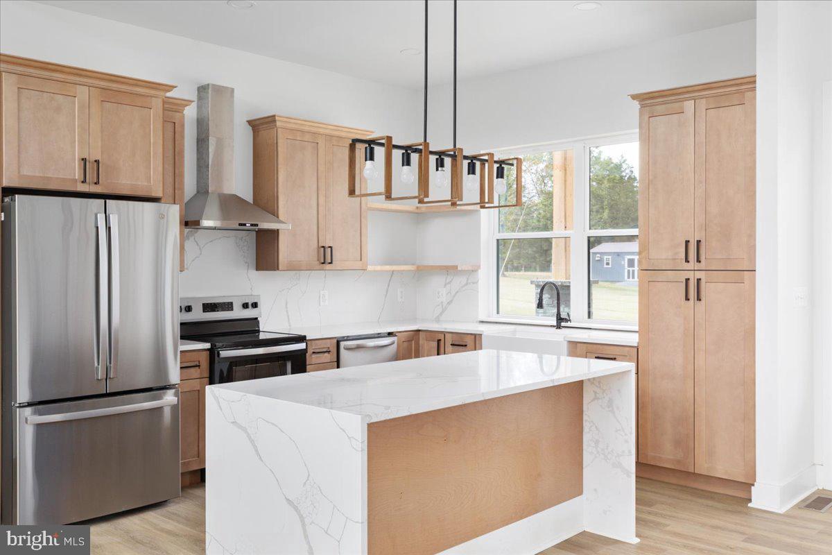 21 MOCKINGBIRD LN, LURAY, Virginia 22835, 6 Bedrooms Bedrooms, ,3 BathroomsBathrooms,Residential,For sale,21 MOCKINGBIRD LN,VAPA2005726 MLS # VAPA2005726