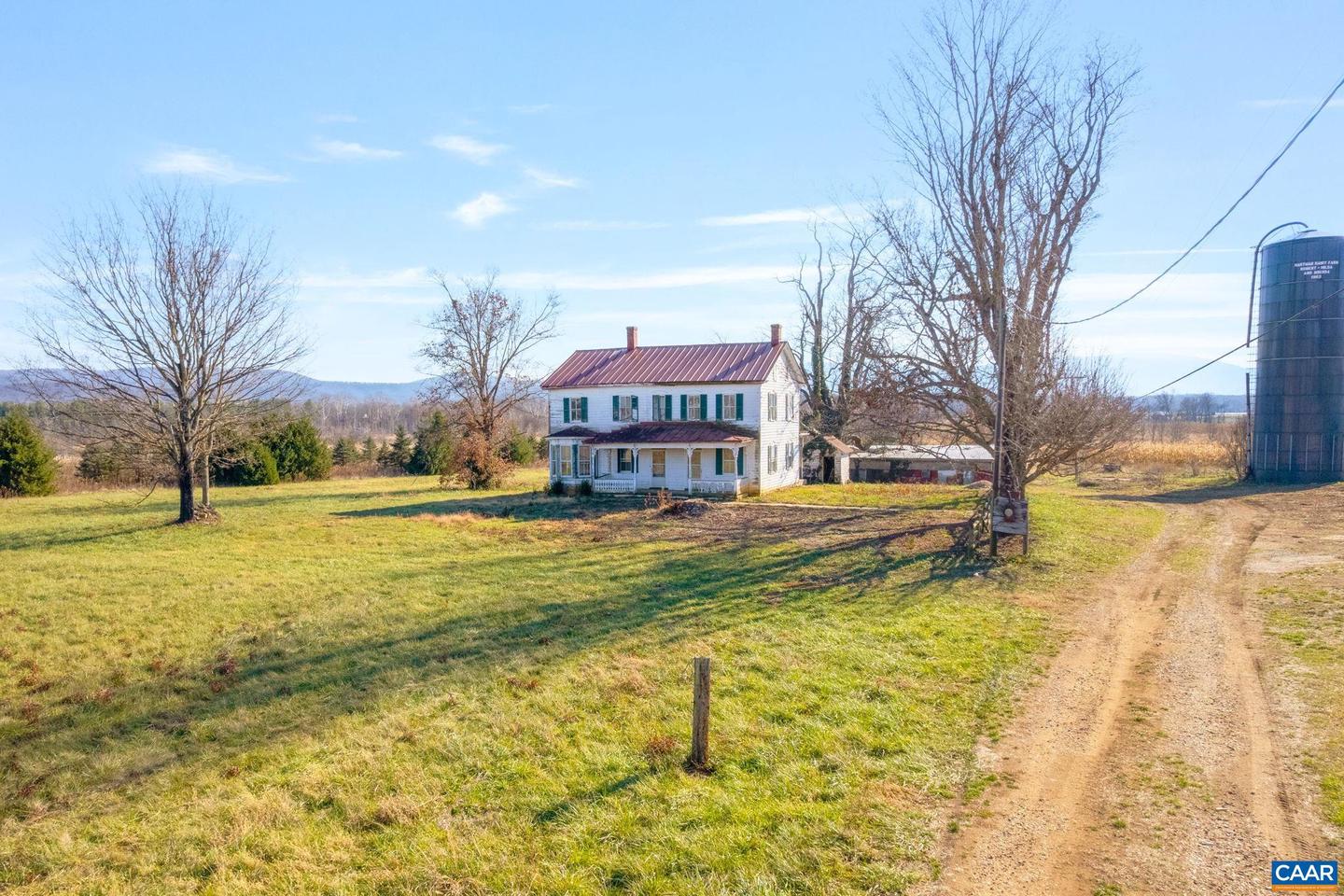 389 SHALOM RD, WAYNESBORO, Virginia 22980, 5 Bedrooms Bedrooms, ,1 BathroomBathrooms,Residential,For sale,389 SHALOM RD,671856 MLS # 671856