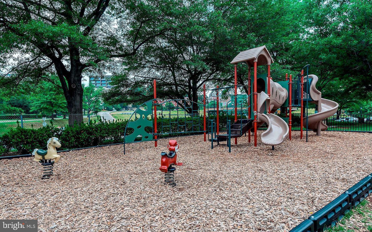 1021 ARLINGTON BLVD #928, ARLINGTON, Virginia 22209, 1 Bedroom Bedrooms, ,1 BathroomBathrooms,Residential,For sale,1021 ARLINGTON BLVD #928,VAAR2066928 MLS # VAAR2066928