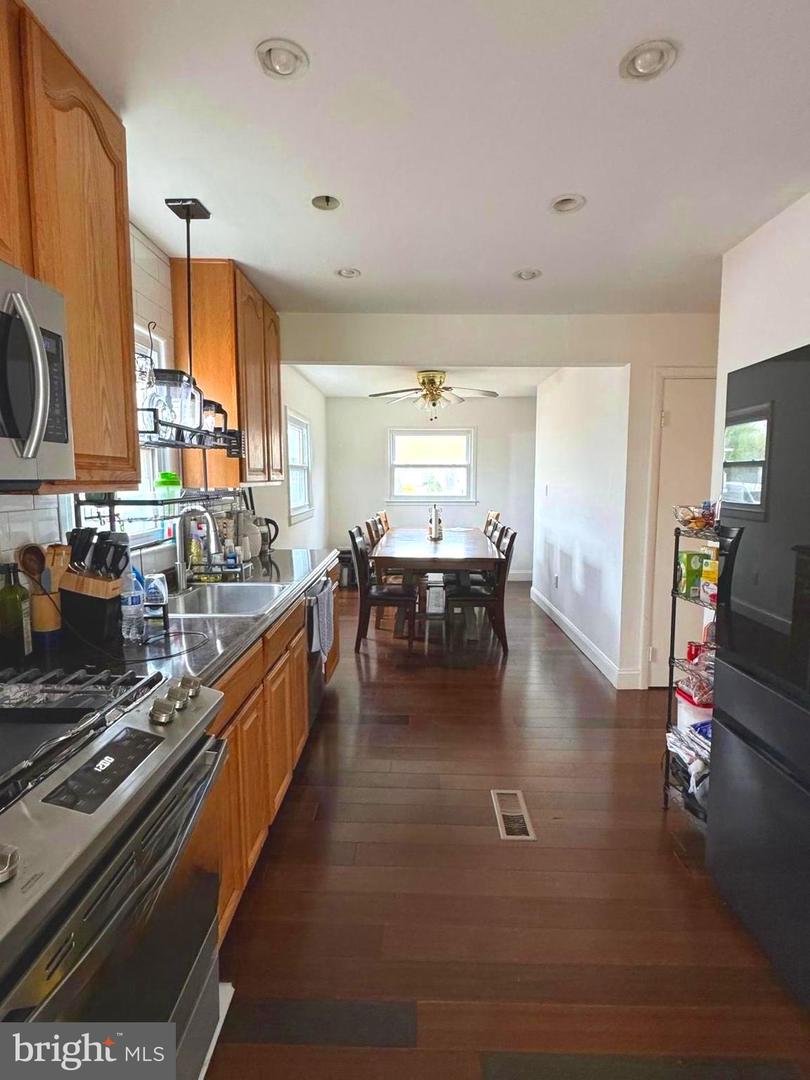 107 LUXOR ST, MANASSAS PARK, Virginia 20111, 3 Bedrooms Bedrooms, ,2 BathroomsBathrooms,Residential,For sale,107 LUXOR ST,VAMP2002932 MLS # VAMP2002932