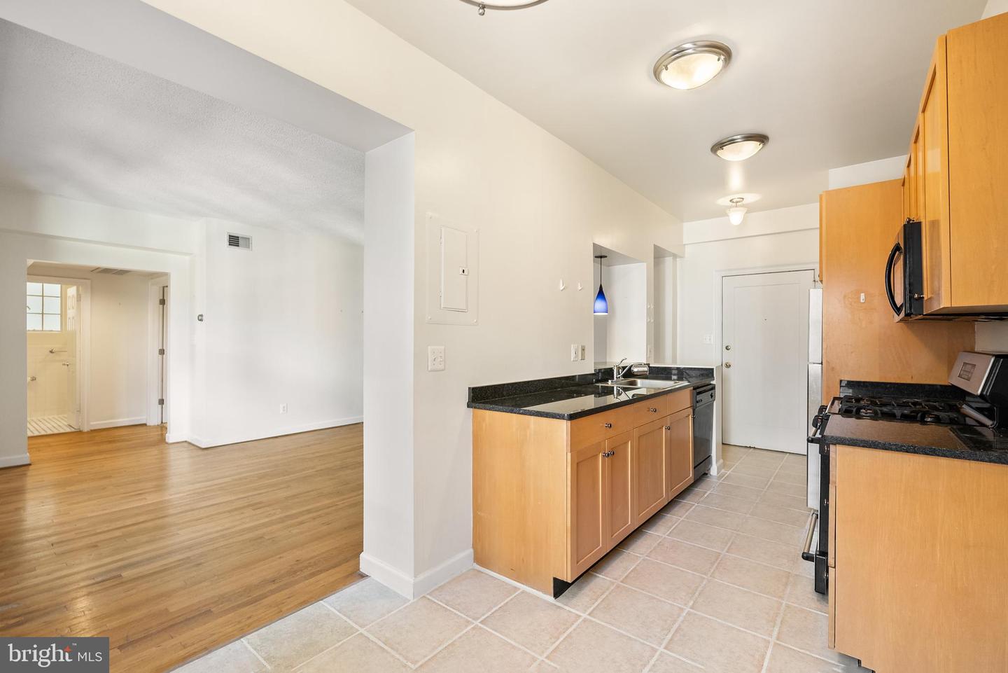 3901 CONNECTICUT AVE NW #406, WASHINGTON, District Of Columbia 20008, 1 Bedroom Bedrooms, ,1 BathroomBathrooms,Residential,For sale,3901 CONNECTICUT AVE NW #406,DCDC2204098 MLS # DCDC2204098