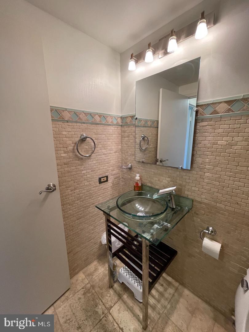 1530 KEY BLVD. #326, ARLINGTON, Virginia 22209, 2 Bedrooms Bedrooms, ,2 BathroomsBathrooms,Residential,For sale,1530 KEY BLVD. #326,VAAR2060408 MLS # VAAR2060408