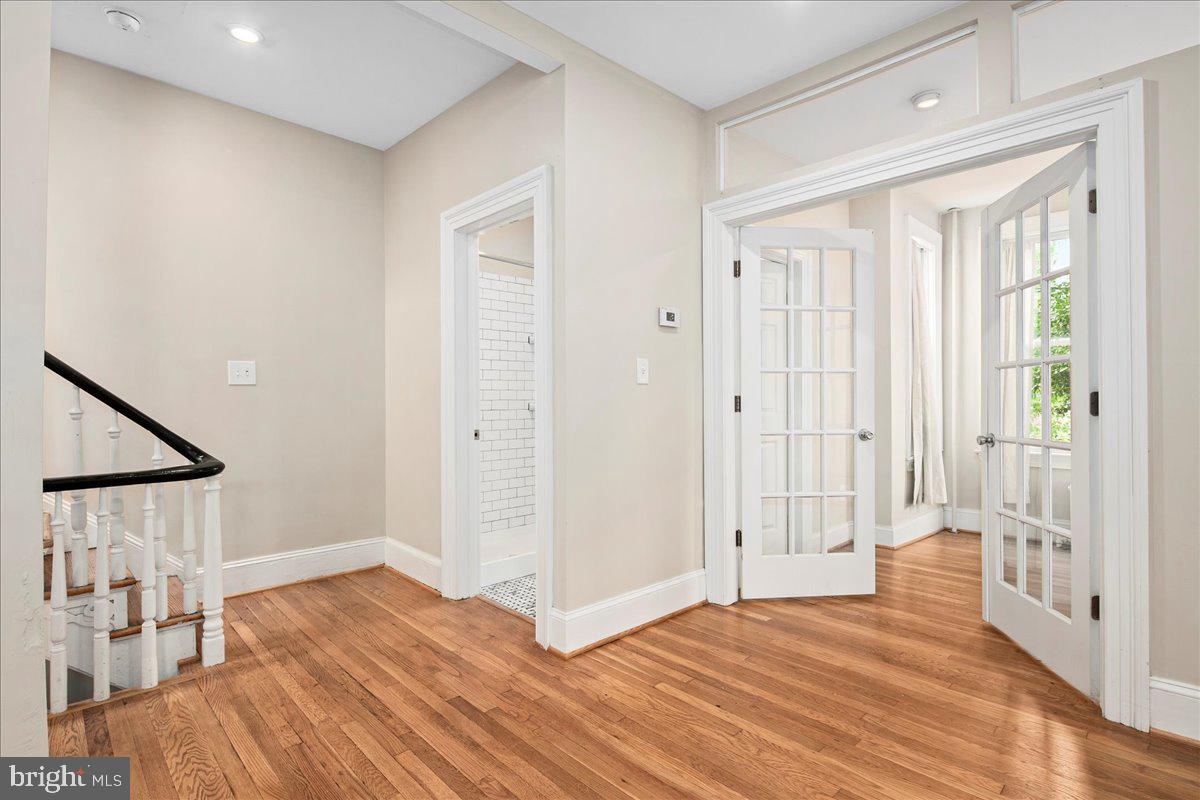 304 2ND ST SE, WASHINGTON, District Of Columbia 20003, 6 Bedrooms Bedrooms, ,4 BathroomsBathrooms,Residential,For sale,304 2ND ST SE,DCDC2209946 MLS # DCDC2209946