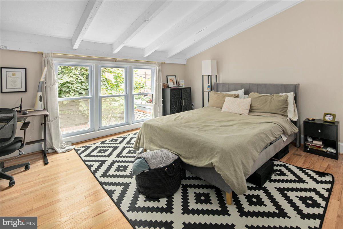 304 2ND ST SE, WASHINGTON, District Of Columbia 20003, 6 Bedrooms Bedrooms, ,4 BathroomsBathrooms,Residential,For sale,304 2ND ST SE,DCDC2209946 MLS # DCDC2209946