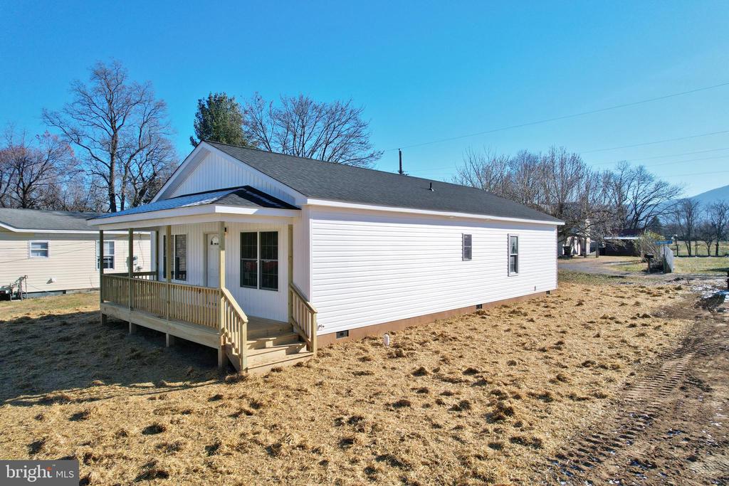 240 DEFORD AVE, STANLEY, Virginia 22851, 3 Bedrooms Bedrooms, ,2 BathroomsBathrooms,Residential,240 DEFORD AVE,VAPA2005672 MLS # VAPA2005672