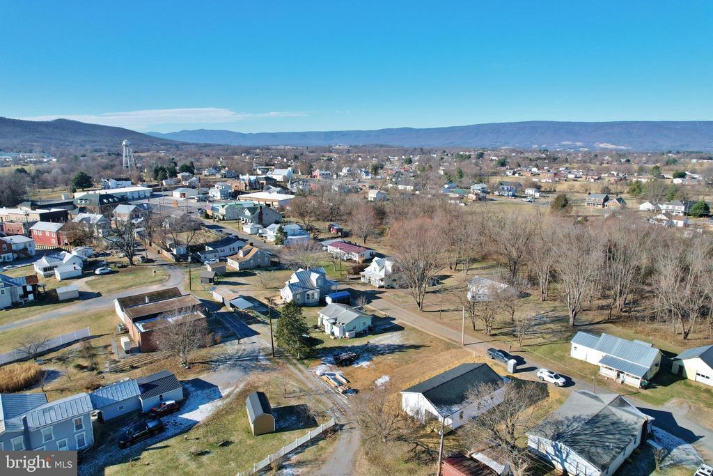 240 DEFORD AVE, STANLEY, Virginia 22851, 3 Bedrooms Bedrooms, ,2 BathroomsBathrooms,Residential,240 DEFORD AVE,VAPA2005672 MLS # VAPA2005672