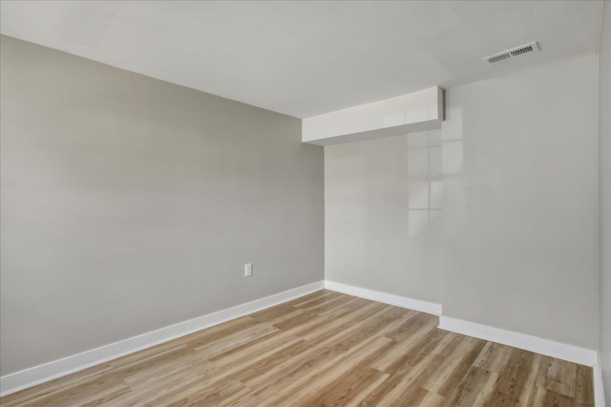 410 BRUCE ST, BRIDGEWATER, Virginia 22812, 3 Bedrooms Bedrooms, ,1 BathroomBathrooms,Residential,410 BRUCE ST,670989 MLS # 670989