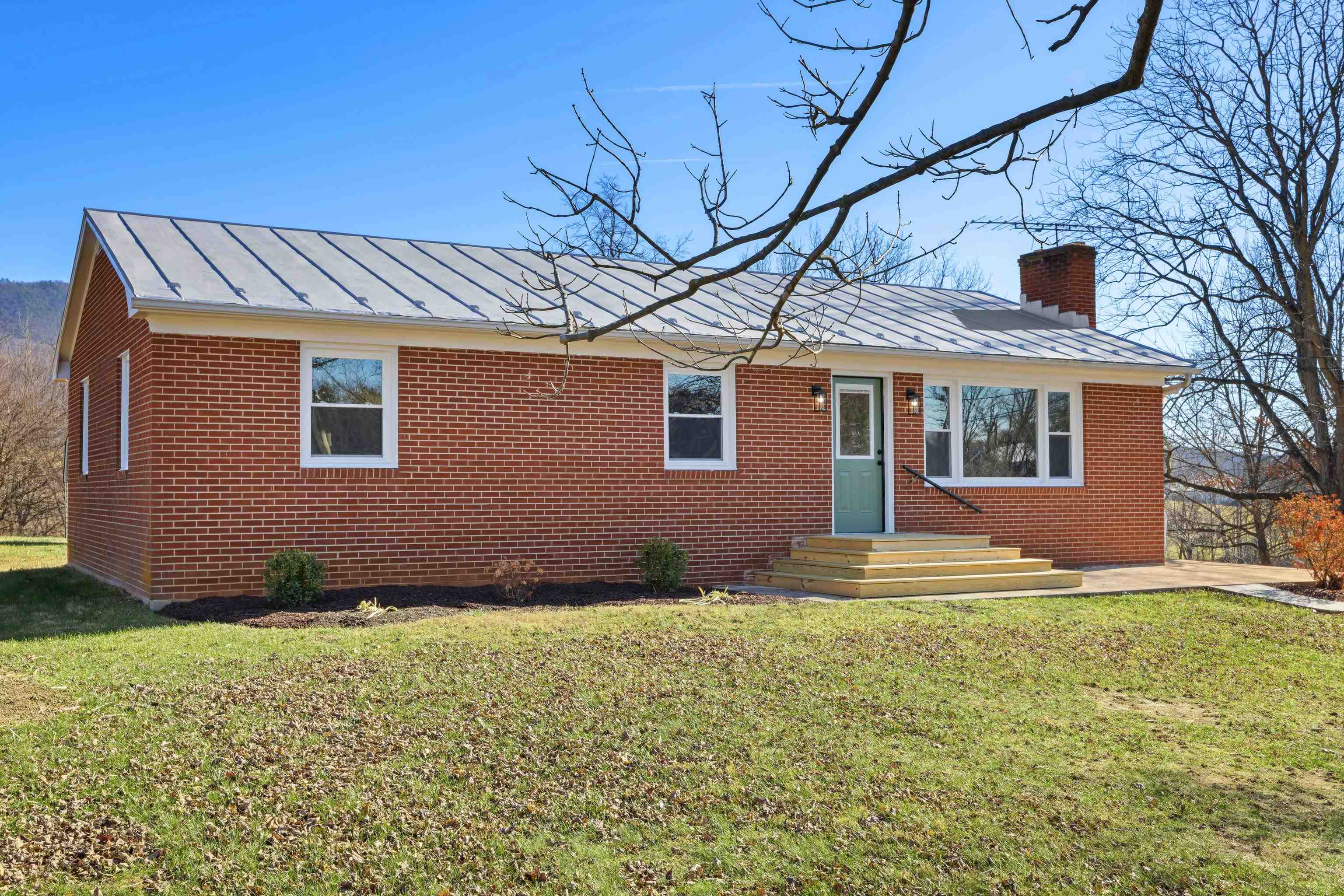 1726 MOUNTAIN VALLEY RD, KEEZLETOWN, Virginia 22832, 3 Bedrooms Bedrooms, ,2 BathroomsBathrooms,Residential,1726 MOUNTAIN VALLEY RD,671524 MLS # 671524