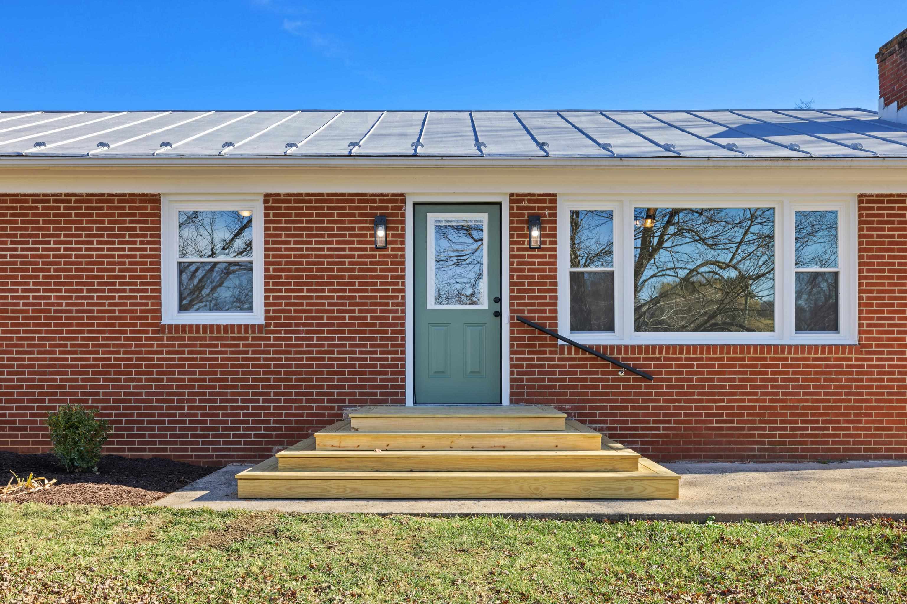 1726 MOUNTAIN VALLEY RD, KEEZLETOWN, Virginia 22832, 3 Bedrooms Bedrooms, ,2 BathroomsBathrooms,Residential,1726 MOUNTAIN VALLEY RD,671524 MLS # 671524