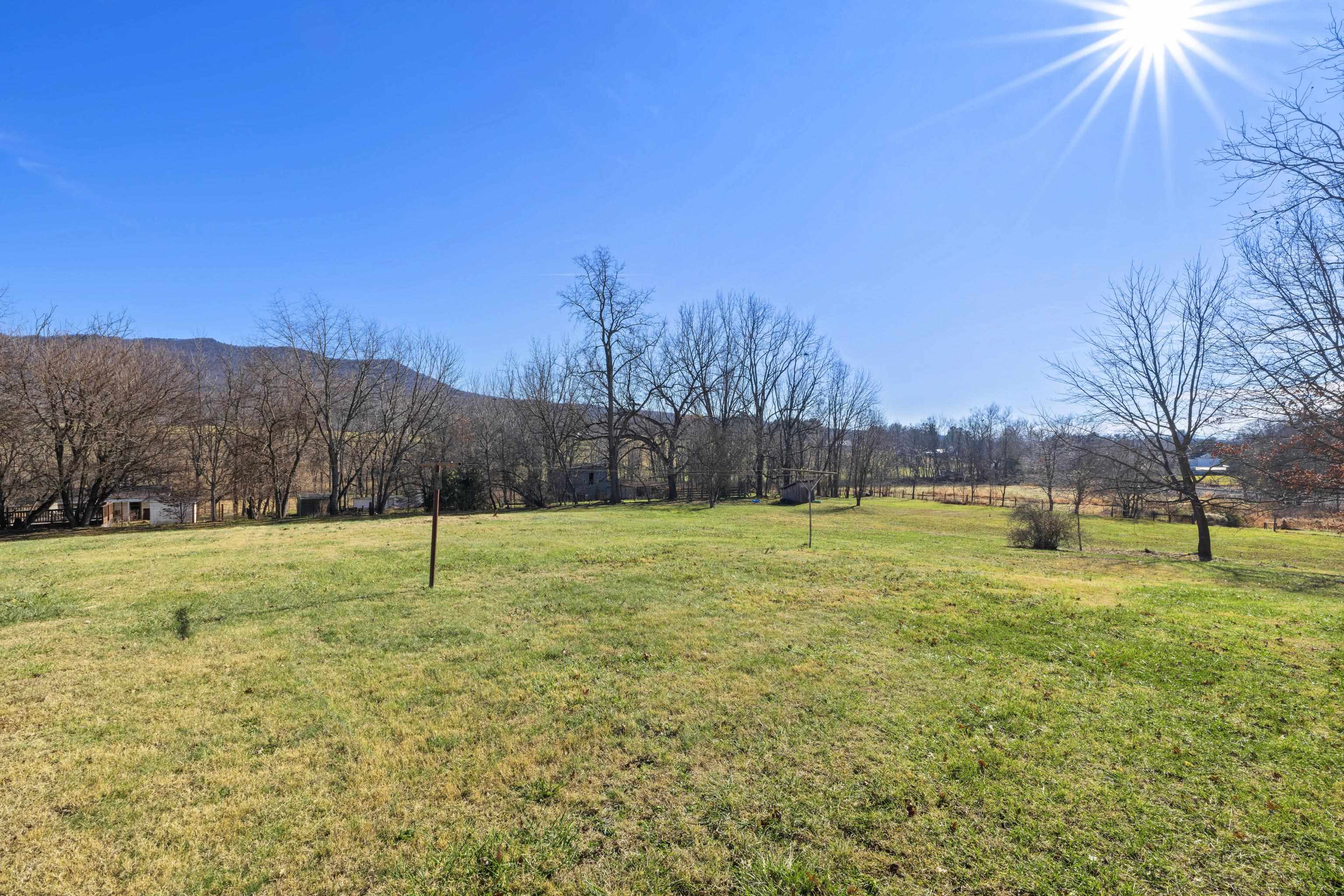 1726 MOUNTAIN VALLEY RD, KEEZLETOWN, Virginia 22832, 3 Bedrooms Bedrooms, ,2 BathroomsBathrooms,Residential,1726 MOUNTAIN VALLEY RD,671524 MLS # 671524