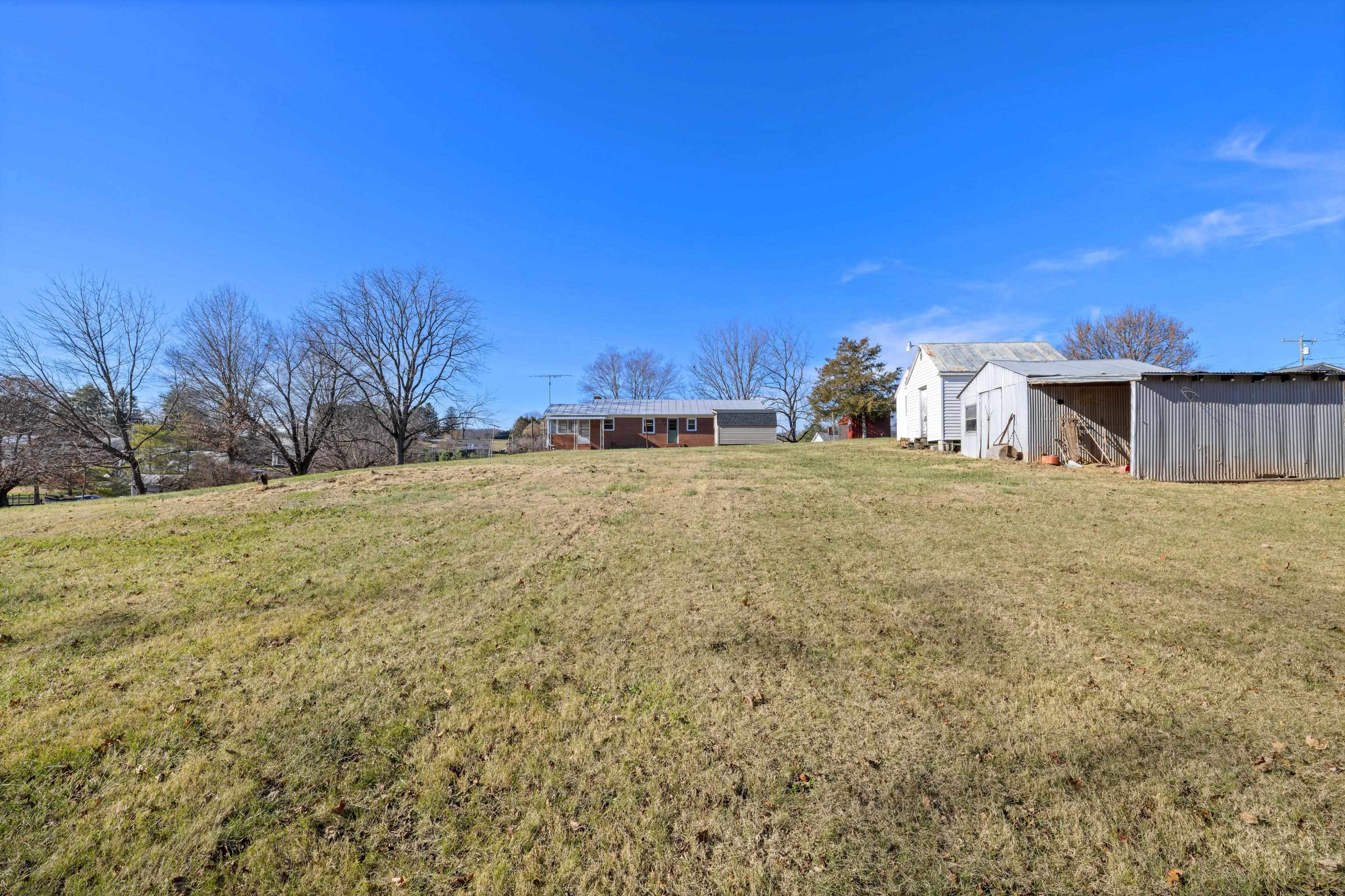 1726 MOUNTAIN VALLEY RD, KEEZLETOWN, Virginia 22832, 3 Bedrooms Bedrooms, ,2 BathroomsBathrooms,Residential,1726 MOUNTAIN VALLEY RD,671524 MLS # 671524