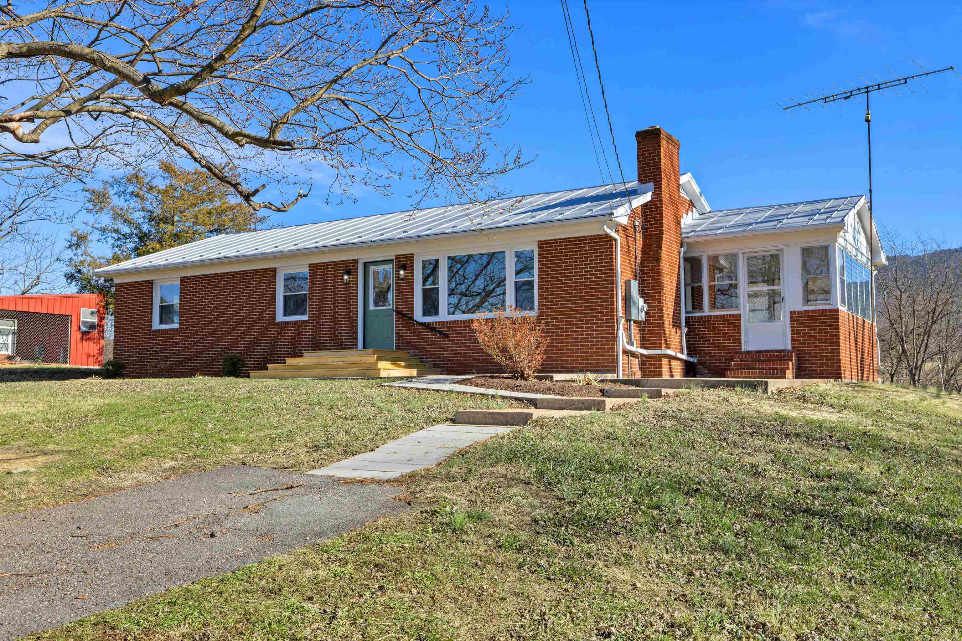 1726 MOUNTAIN VALLEY RD, KEEZLETOWN, Virginia 22832, 3 Bedrooms Bedrooms, ,2 BathroomsBathrooms,Residential,1726 MOUNTAIN VALLEY RD,671524 MLS # 671524