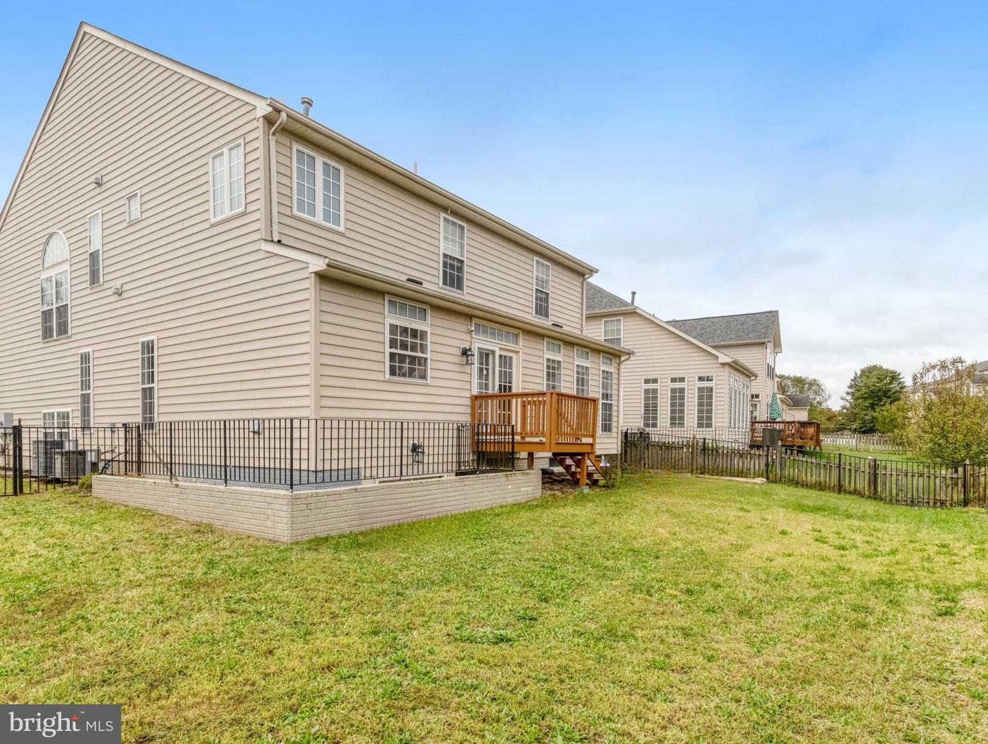 5213 YELLOW BIRCH DR, FREDERICKSBURG, Virginia 22407, 4 Bedrooms Bedrooms, ,3 BathroomsBathrooms,Residential,For sale,5213 YELLOW BIRCH DR,VASP2036448 MLS # VASP2036448