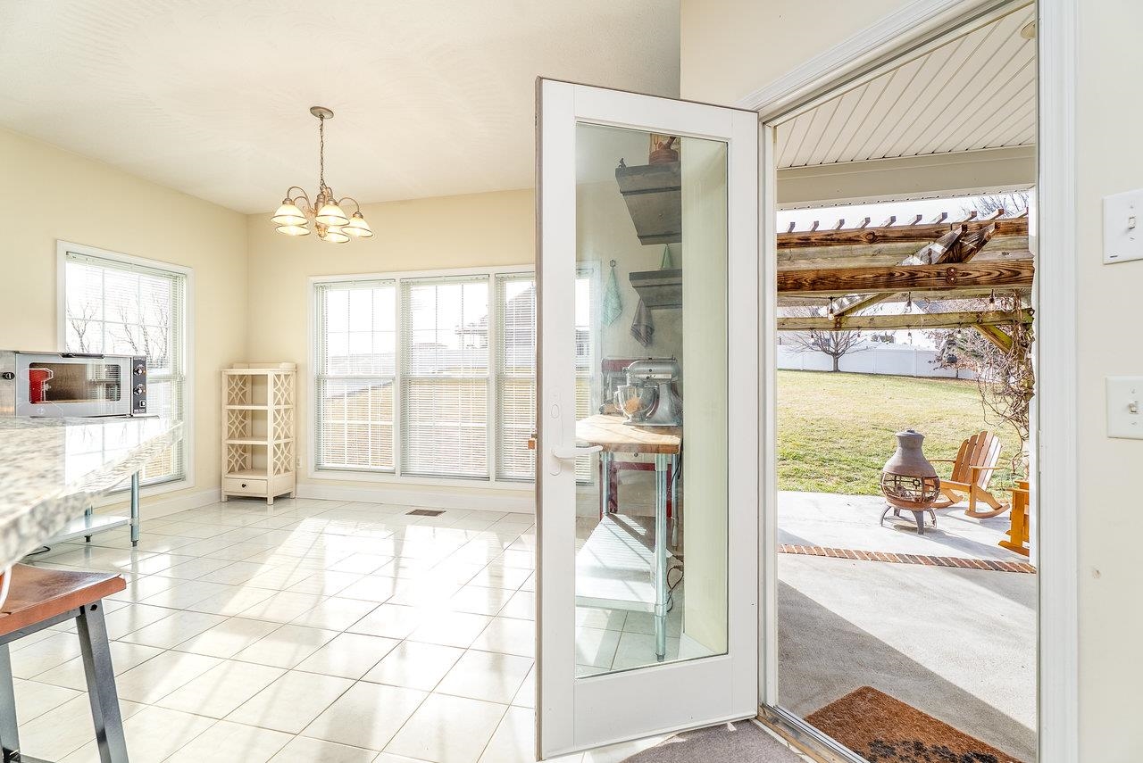 6250 DOTTS LN, PENN LAIRD, Virginia 22846, 4 Bedrooms Bedrooms, ,3 BathroomsBathrooms,Residential,THE MOUNTAIN VIEW RESIDENCE,6250 DOTTS LN,671874 MLS # 671874