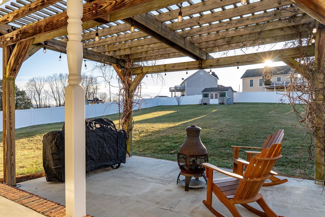 6250 DOTTS LN, PENN LAIRD, Virginia 22846, 4 Bedrooms Bedrooms, ,3 BathroomsBathrooms,Residential,THE MOUNTAIN VIEW RESIDENCE,6250 DOTTS LN,671874 MLS # 671874