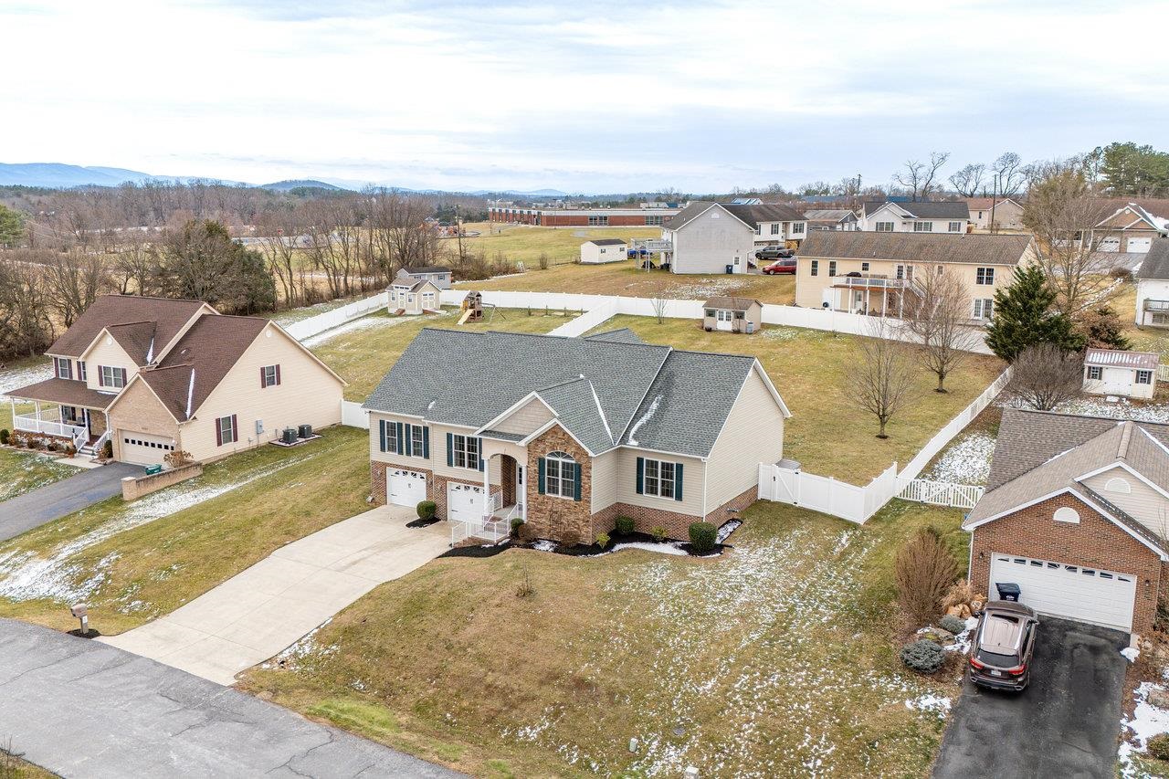 6250 DOTTS LN, PENN LAIRD, Virginia 22846, 4 Bedrooms Bedrooms, ,3 BathroomsBathrooms,Residential,THE MOUNTAIN VIEW RESIDENCE,6250 DOTTS LN,671874 MLS # 671874