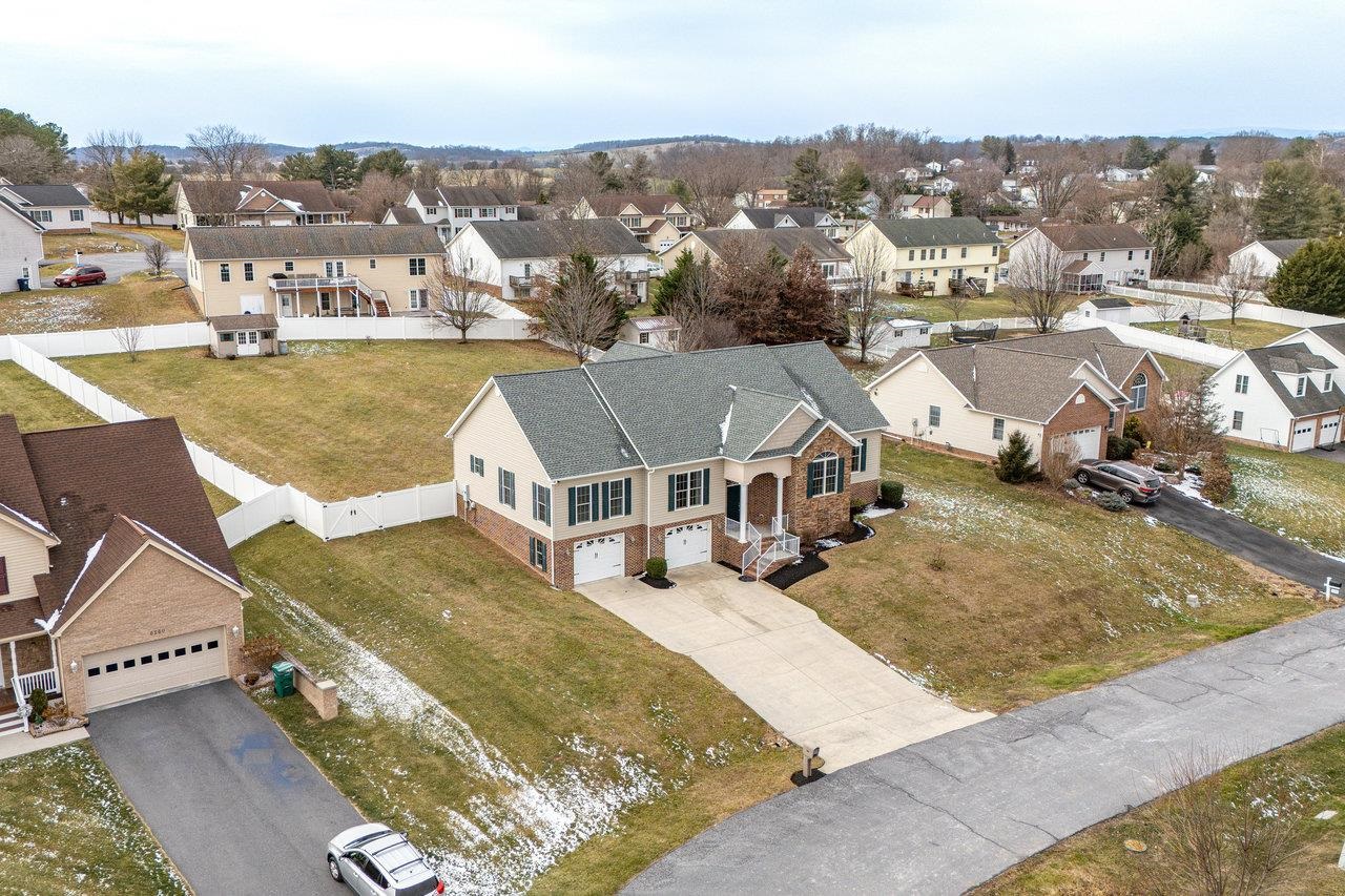 6250 DOTTS LN, PENN LAIRD, Virginia 22846, 4 Bedrooms Bedrooms, ,3 BathroomsBathrooms,Residential,THE MOUNTAIN VIEW RESIDENCE,6250 DOTTS LN,671874 MLS # 671874