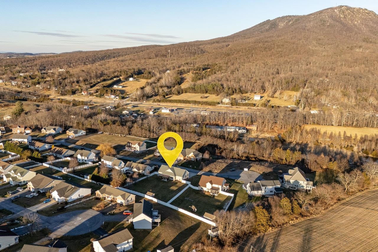 6250 DOTTS LN, PENN LAIRD, Virginia 22846, 4 Bedrooms Bedrooms, ,3 BathroomsBathrooms,Residential,THE MOUNTAIN VIEW RESIDENCE,6250 DOTTS LN,671874 MLS # 671874