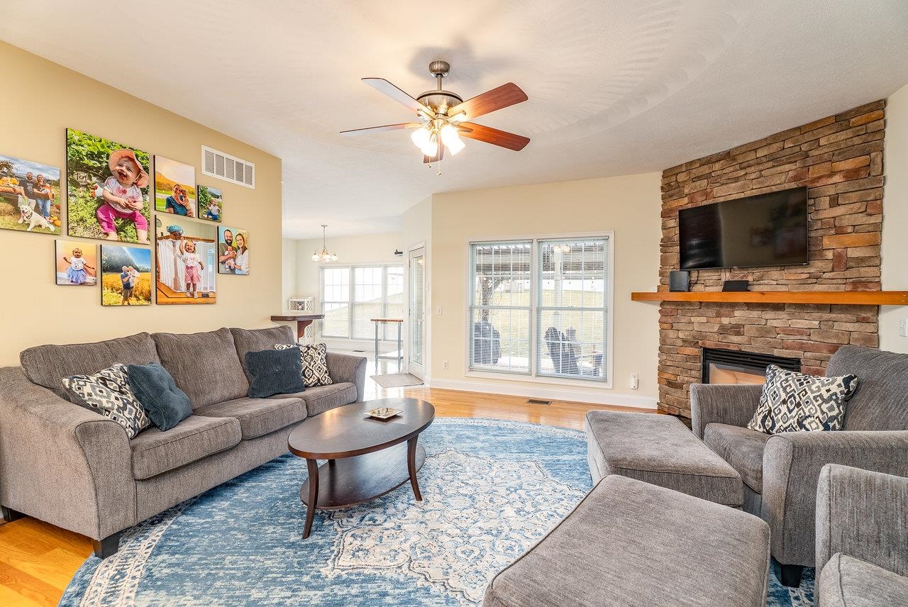 6250 DOTTS LN, PENN LAIRD, Virginia 22846, 4 Bedrooms Bedrooms, ,3 BathroomsBathrooms,Residential,THE MOUNTAIN VIEW RESIDENCE,6250 DOTTS LN,671874 MLS # 671874