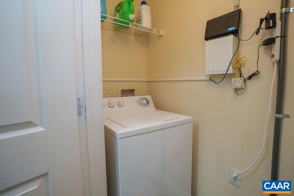 175 YELLOWSTONE DR, CHARLOTTESVILLE, Virginia 22903, 1 Bedroom Bedrooms, ,1 BathroomBathrooms,Residential,175 YELLOWSTONE DR,671875 MLS # 671875