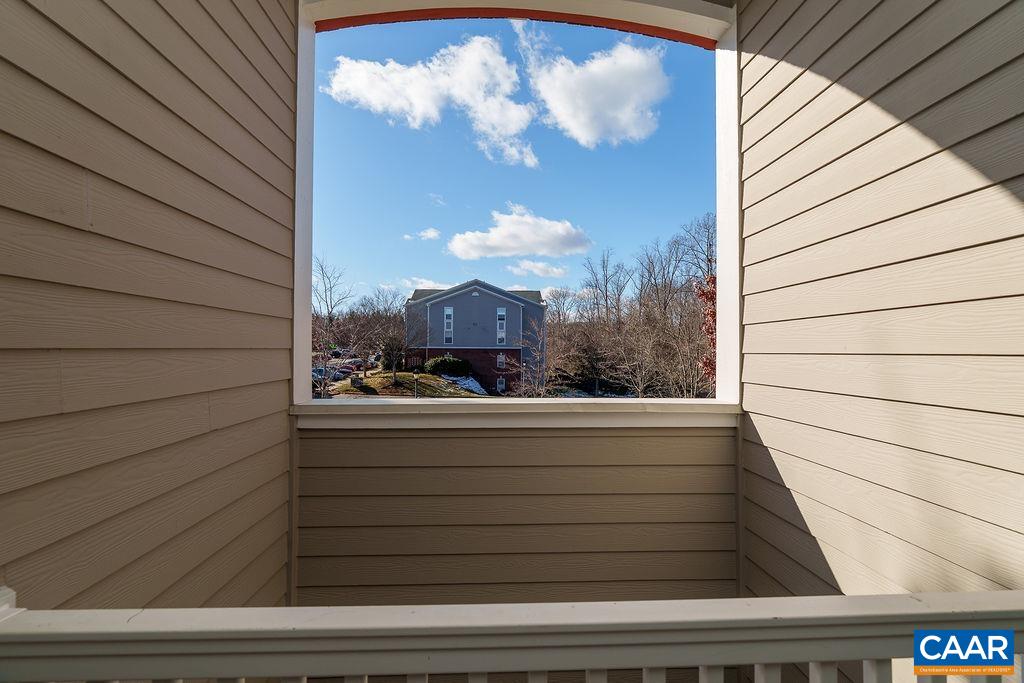 175 YELLOWSTONE DR, CHARLOTTESVILLE, Virginia 22903, 1 Bedroom Bedrooms, ,1 BathroomBathrooms,Residential,175 YELLOWSTONE DR,671875 MLS # 671875