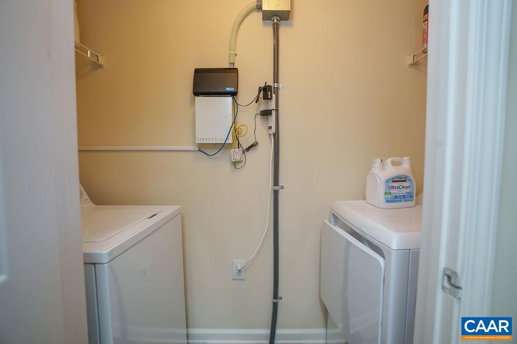 175 YELLOWSTONE DR, CHARLOTTESVILLE, Virginia 22903, 1 Bedroom Bedrooms, ,1 BathroomBathrooms,Residential,175 YELLOWSTONE DR,671875 MLS # 671875