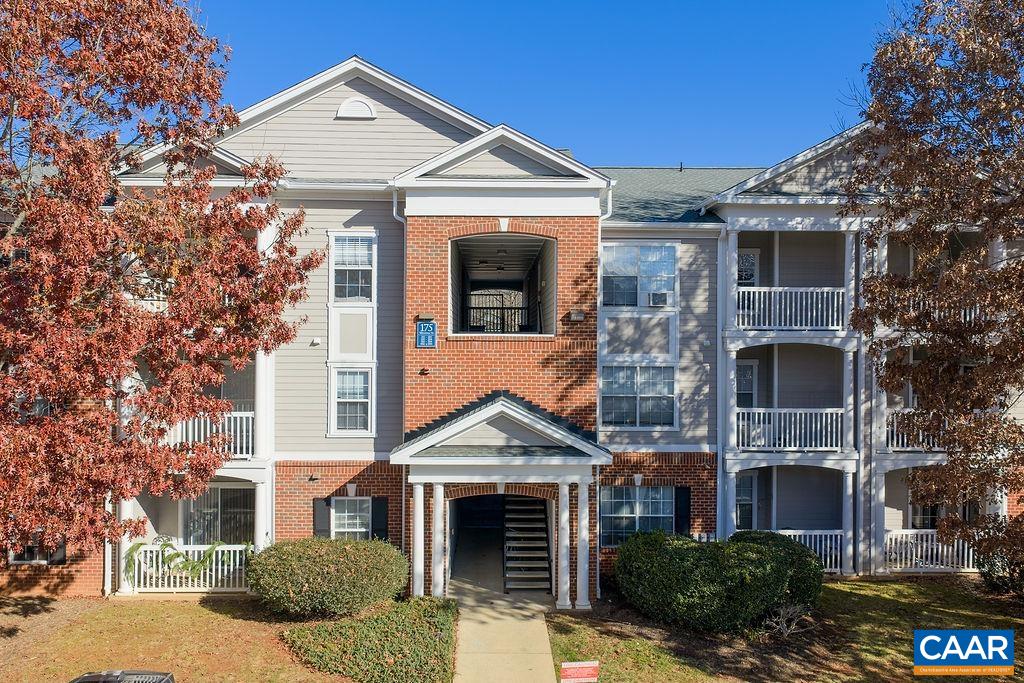 175 YELLOWSTONE DR, CHARLOTTESVILLE, Virginia 22903, 1 Bedroom Bedrooms, ,1 BathroomBathrooms,Residential,175 YELLOWSTONE DR,671875 MLS # 671875