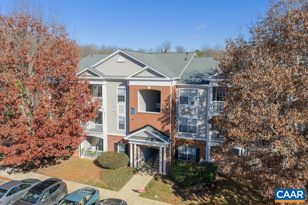 175 YELLOWSTONE DR, CHARLOTTESVILLE, Virginia 22903, 1 Bedroom Bedrooms, ,1 BathroomBathrooms,Residential,175 YELLOWSTONE DR,671875 MLS # 671875