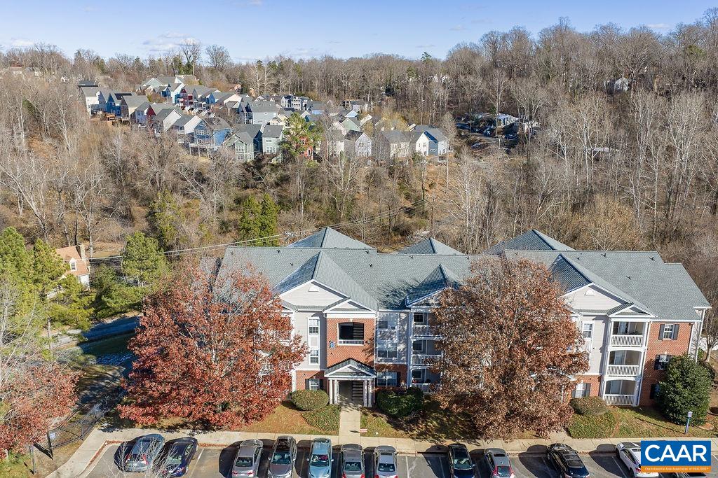 175 YELLOWSTONE DR, CHARLOTTESVILLE, Virginia 22903, 1 Bedroom Bedrooms, ,1 BathroomBathrooms,Residential,175 YELLOWSTONE DR,671875 MLS # 671875