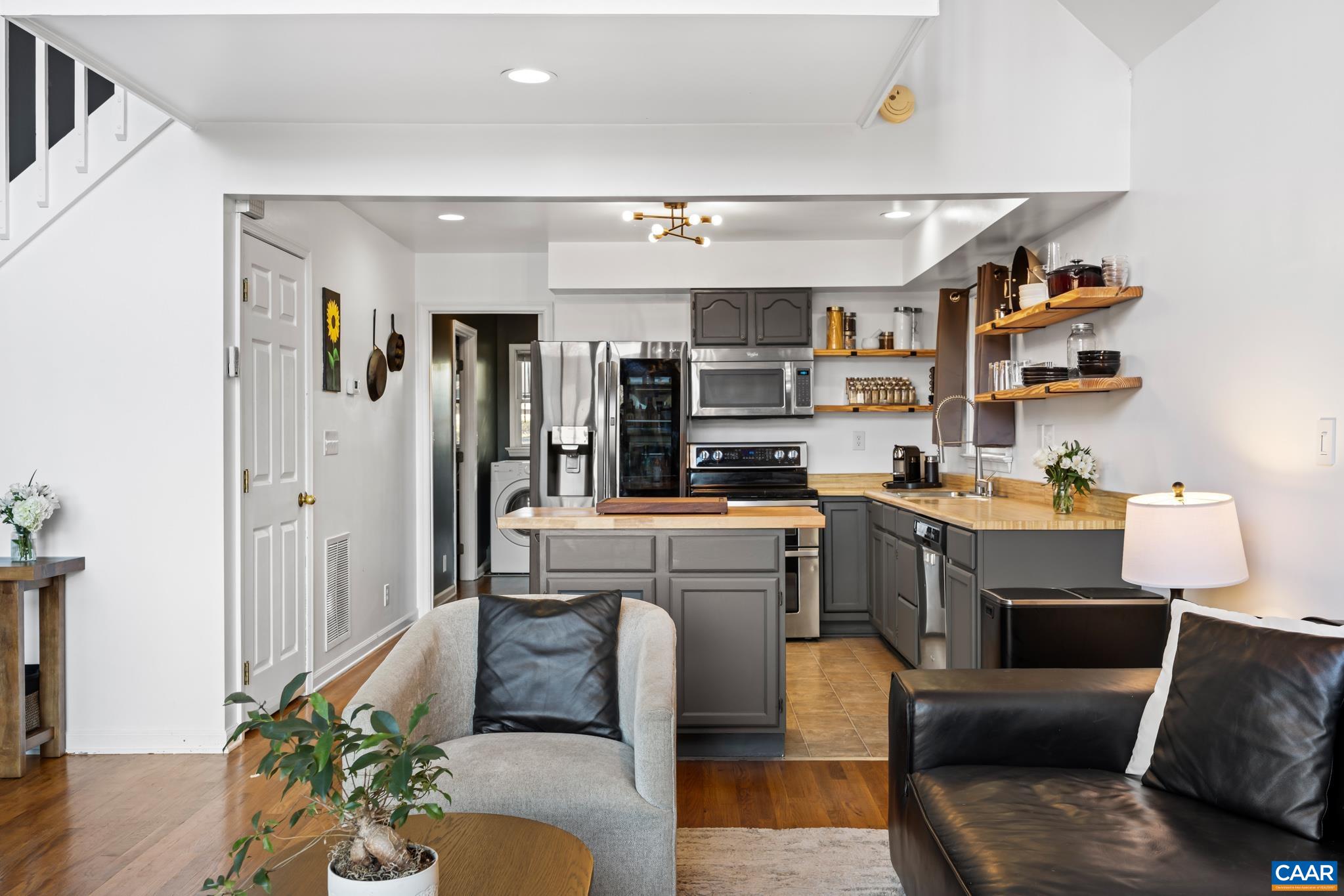 107 PINE BLUFF RD, RUCKERSVILLE, Virginia 22968, 3 Bedrooms Bedrooms, ,2 BathroomsBathrooms,Residential,Lakefront A-Frame,107 PINE BLUFF RD,671886 MLS # 671886