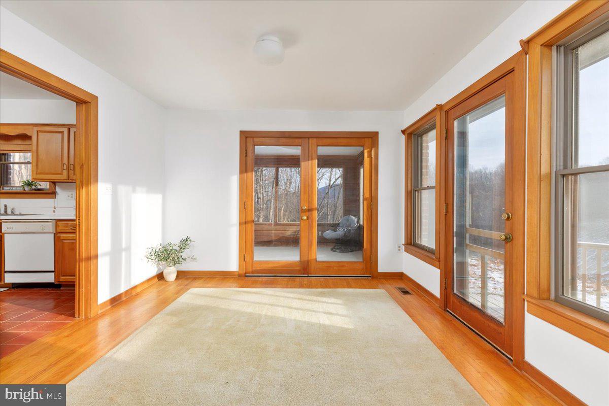 472 WESLEY LN, BENTONVILLE, Virginia 22610, 3 Bedrooms Bedrooms, ,3 BathroomsBathrooms,Residential,For sale,472 WESLEY LN,VAWR2012744 MLS # VAWR2012744