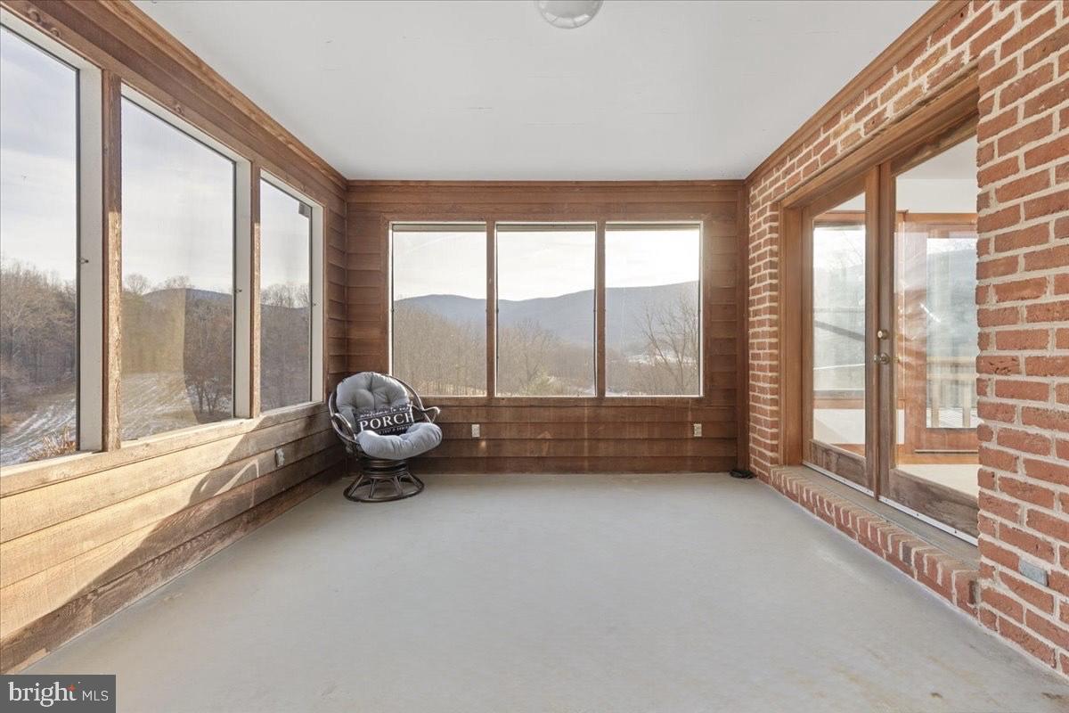 472 WESLEY LN, BENTONVILLE, Virginia 22610, 3 Bedrooms Bedrooms, ,3 BathroomsBathrooms,Residential,For sale,472 WESLEY LN,VAWR2012744 MLS # VAWR2012744