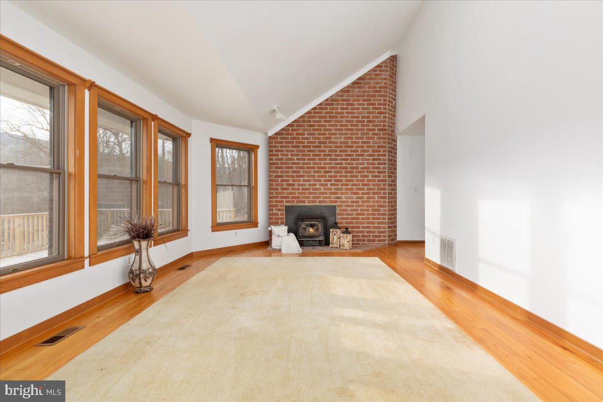 472 WESLEY LN, BENTONVILLE, Virginia 22610, 3 Bedrooms Bedrooms, ,3 BathroomsBathrooms,Residential,For sale,472 WESLEY LN,VAWR2012744 MLS # VAWR2012744