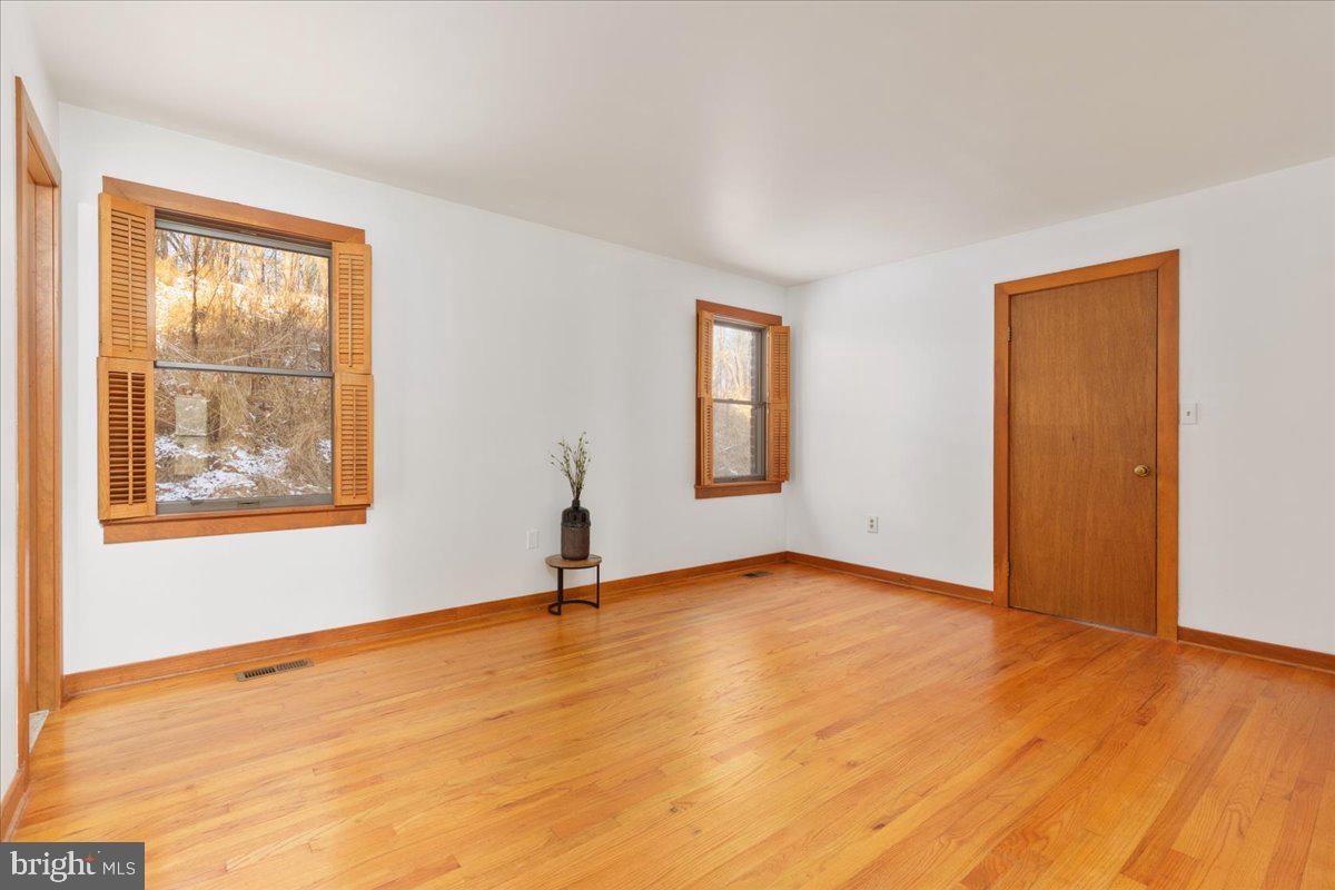 472 WESLEY LN, BENTONVILLE, Virginia 22610, 3 Bedrooms Bedrooms, ,3 BathroomsBathrooms,Residential,For sale,472 WESLEY LN,VAWR2012744 MLS # VAWR2012744