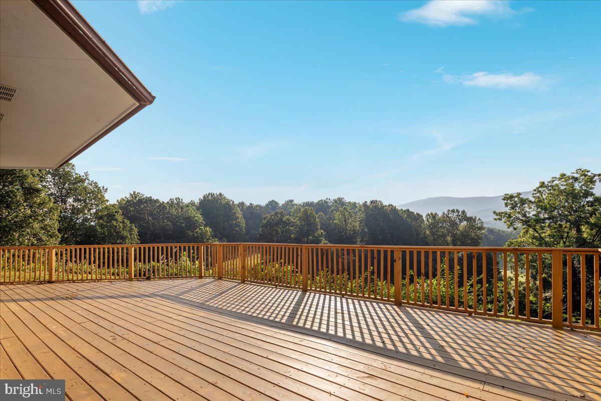 472 WESLEY LN, BENTONVILLE, Virginia 22610, 3 Bedrooms Bedrooms, ,3 BathroomsBathrooms,Residential,For sale,472 WESLEY LN,VAWR2012744 MLS # VAWR2012744